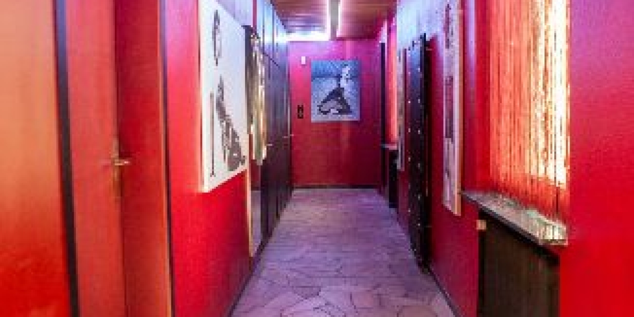 Der Eingang - Dominastudio TBZ Esslingen