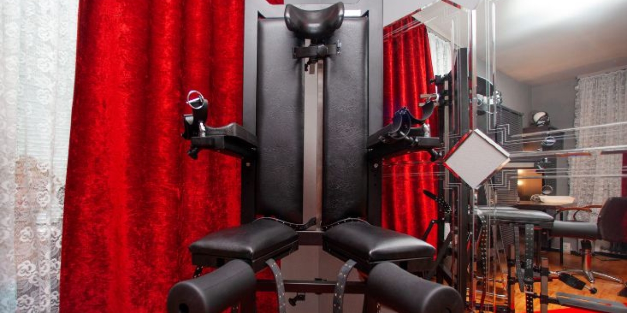 Der Fetischraum - Dominastudio TBZ Esslingen
